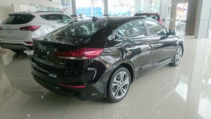 Hyundai Elantra 1.6 AT 2017, xe đẹp giá đẹp