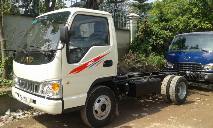 Xe tải jac 2,4 tấn thùng dài 3,75 mét chạy trong thành phố