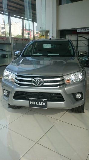 Bán Toyota Hilux G 2018, màu bạc, nhập khẩu nguyên chiếc, giá 775tr