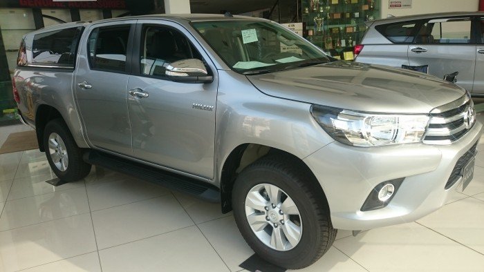 Bán Toyota Hilux G 2018, màu bạc, nhập khẩu nguyên chiếc, giá 775tr