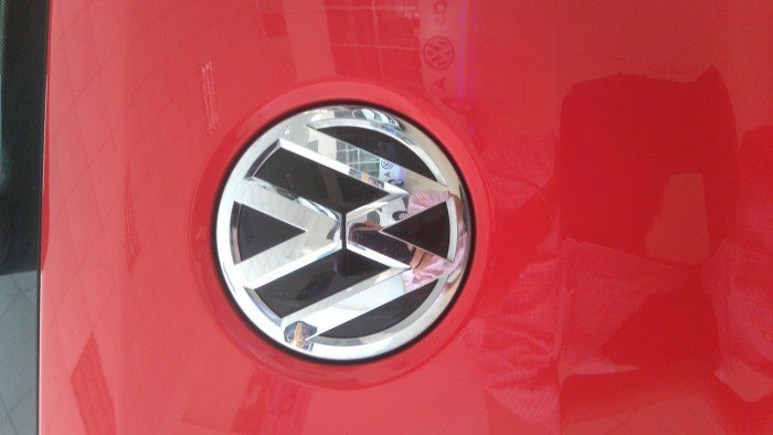 Bán xe Volkswagen Polo số tự động năm 2015, màu đỏ, xe nhập, giá chỉ 630 triệu
