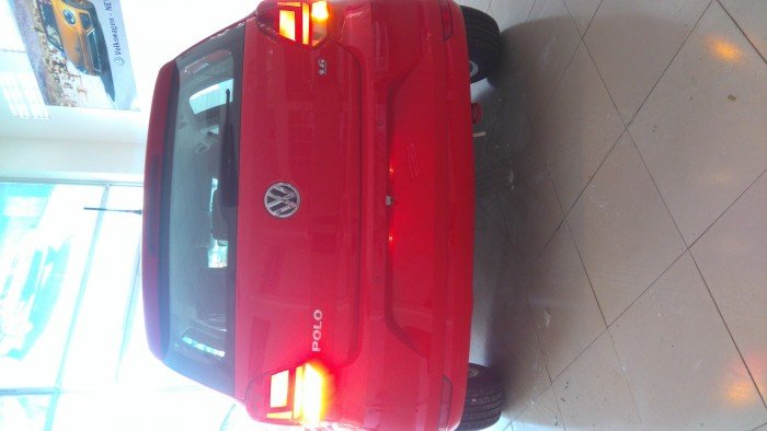 Bán xe Volkswagen Polo số tự động năm 2015, màu đỏ, xe nhập, giá chỉ 630 triệu