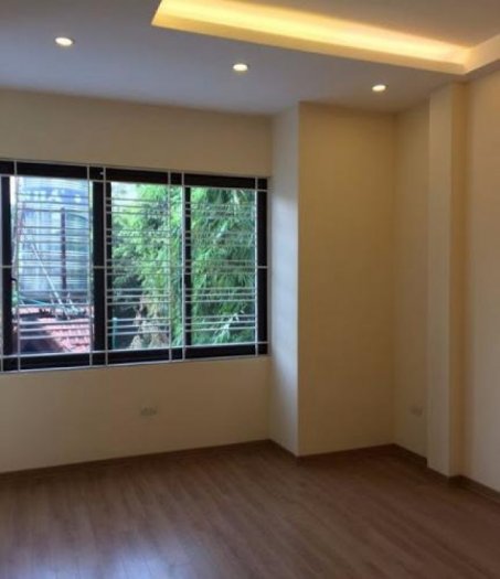 Nhà mới 5 tầng, 40m2, Phùng Khoang-Hà Nội. Giá 2,75 tỷ.