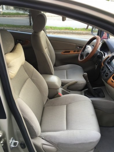 Cần bán Toyota Innova G 2009 màu nâu vàng
