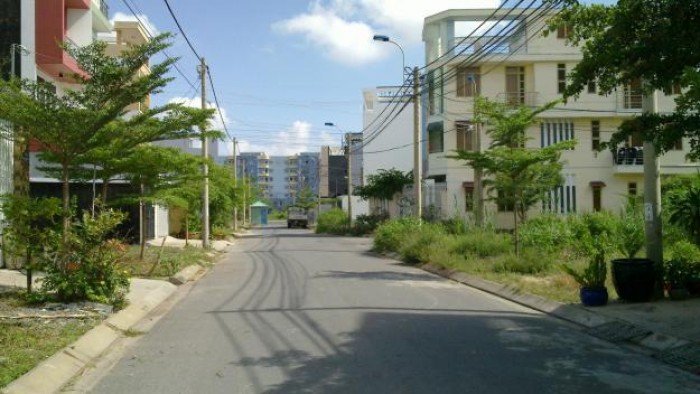 Lô đất thổ cư 690tr/100m2 bao sổ đường 21m cực đẹp, Lý Thái Tổ vào 100m