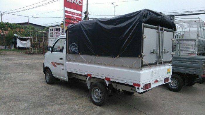 Xe tải Dongben 810kg thùng bạt, đời 2017, máy xăng