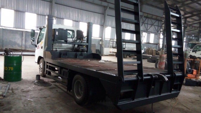 Xe nâng đầu chở máy công trình Thaco Olin500B 2017