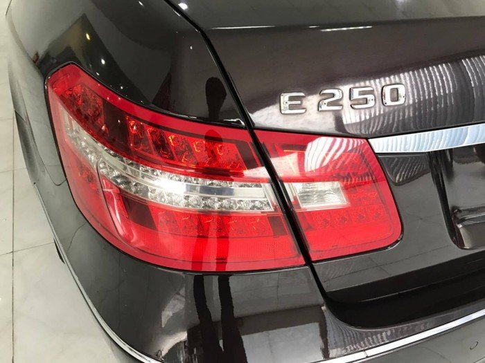 Mercedes Benz E250 2010 màu cafe