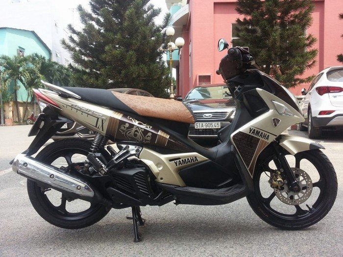 Cheap motorike rental Yamaha Nouvo Lx 135  Hanoi Motorbike Rental Nguyen Tu