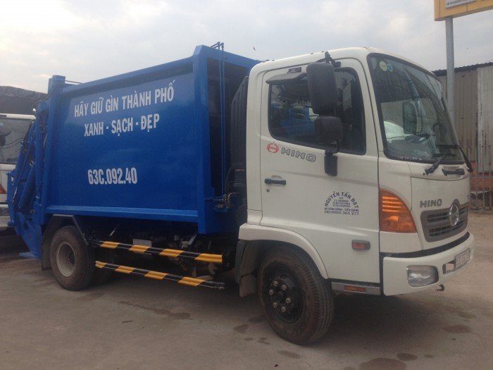 Xe Hino Fc 6,4 tấn đời 2017 có xe giao ngay