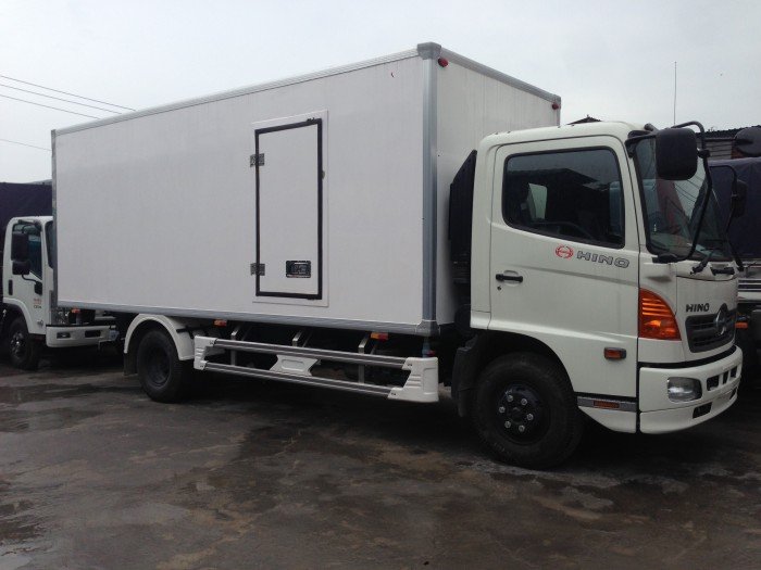 Xe Hino Fc 6,4 tấn đời 2017 có xe giao ngay