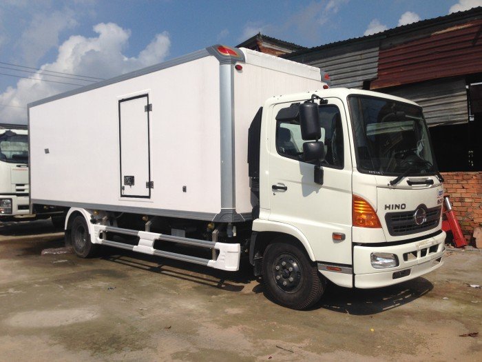 Xe Hino Fc 6,4 tấn đời 2017 có xe giao ngay