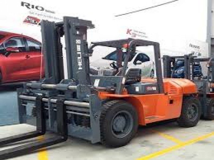 Xe nâng hàng cho thuê 2,5 tấn