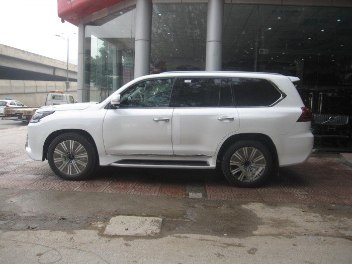 Bán xe Lexus LX570 2016 nhập mỹ