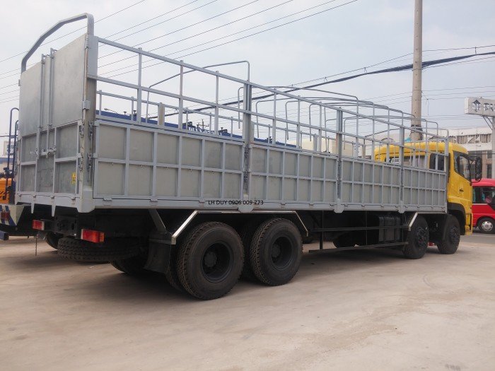 Cần bán xe Dongfeng Hoàng Huy 4 chân 18 tấn thùng mui bạt