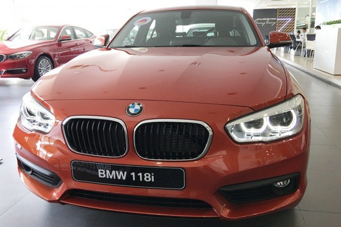 BMW 1 Series 118i 2017 hoàn toàn mới. Chính hãng tại Bình Định