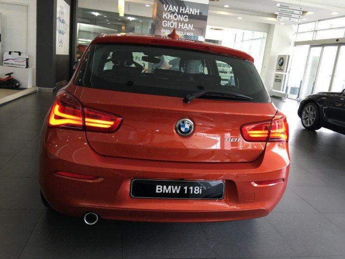 BMW 1 Series 118i 2017 hoàn toàn mới. Chính hãng tại Bình Định