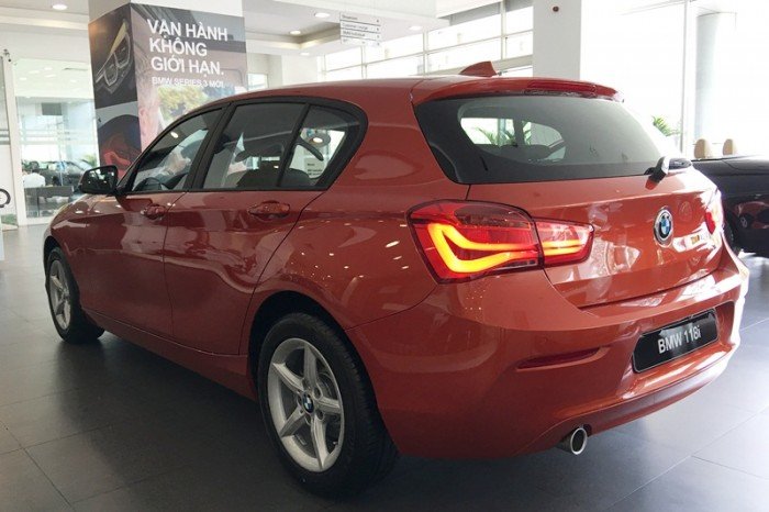 BMW 1 Series 118i 2017 hoàn toàn mới. Chính hãng tại Bình Định