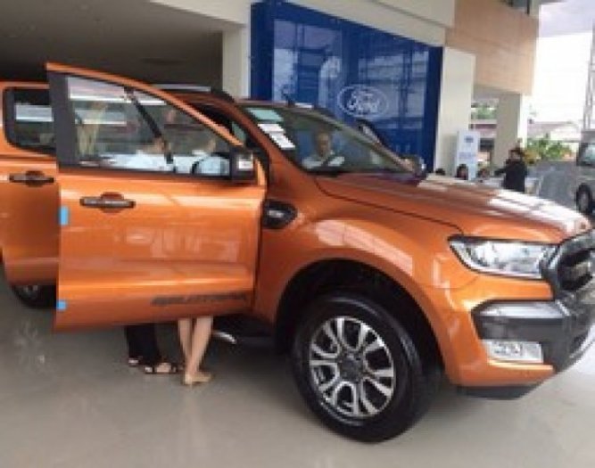 Bán xe Ford Ranger Wildtrak 3.2 Đời 2017, giá cạnh tranh