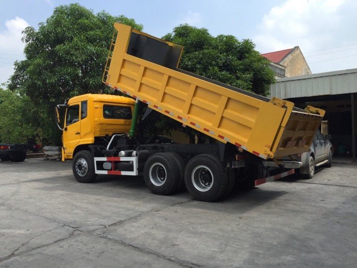 Xe ben tự đổ Dongfeng nhập khẩu 4 chân 13 tấn