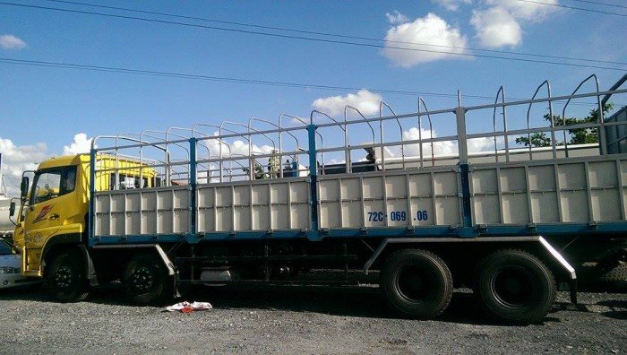 Chuyên mua bán xe tải dongfeng 4 chân 18 tấn thùng bạt, đời mới, vay NH cao