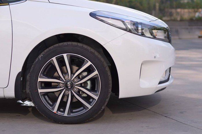 Mua Kia Cerato giá tốt nhất TP.HCM