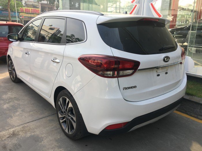 Kia Rondo 2017, hỗ trợ vay 80% -thời hạn vay lên đến 7 năm