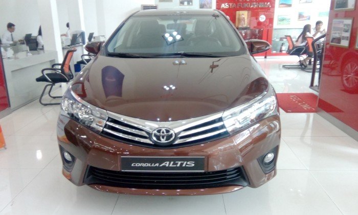 Toyota Corolla Altis 1.8 số tự động, giao ngay, giảm giá đặc biệt