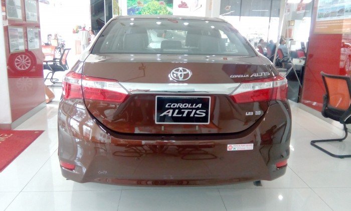 Toyota Corolla Altis 1.8 số tự động, giao ngay, giảm giá đặc biệt