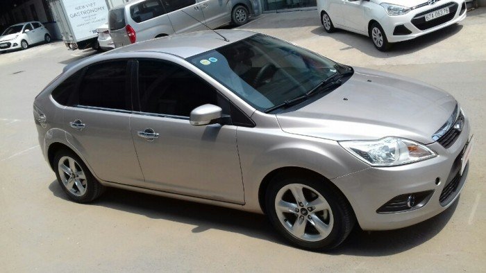 Ford focus 1.8AT bstp màu nâu hồng 2011 xe hot