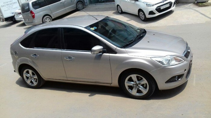 Ford focus 1.8AT bstp màu nâu hồng 2011 xe hot