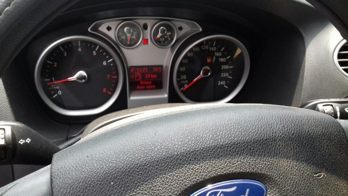 Ford focus 1.8AT bstp màu nâu hồng 2011 xe hot