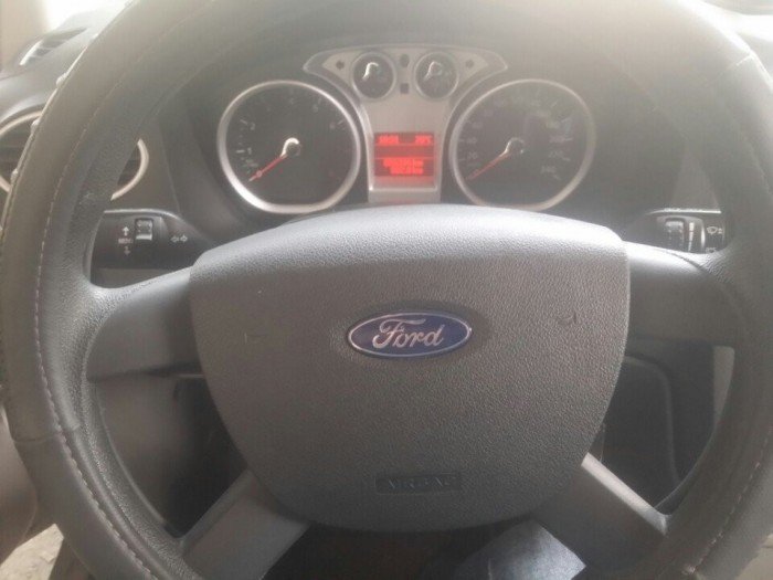 Ford focus 1.8AT bstp màu nâu hồng 2011 xe hot
