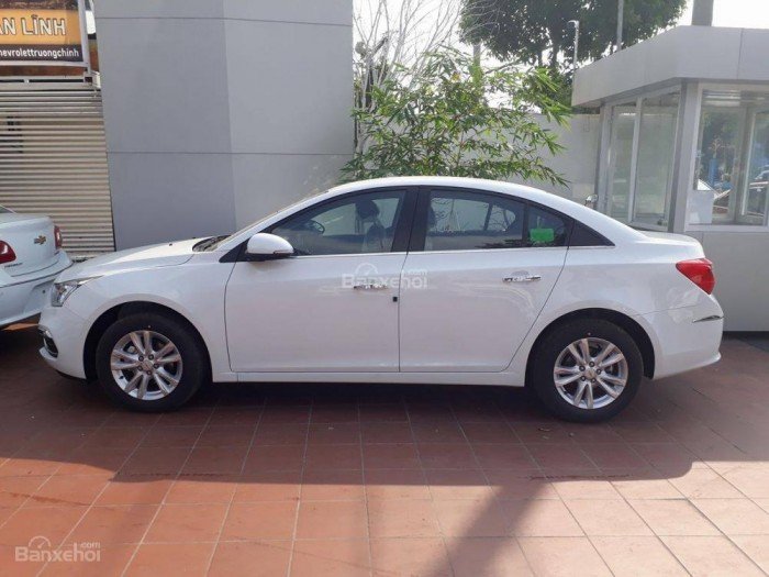 Cần bán chevroet Cruze giá tốt nhất miền nam.khuyến mãi lớn.