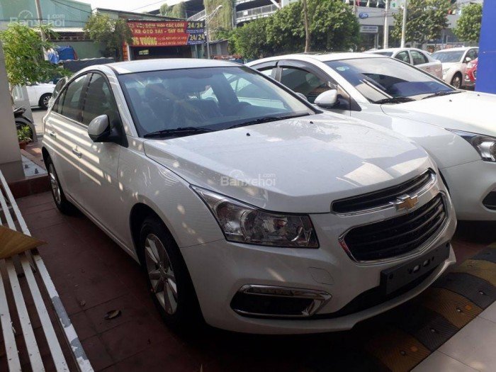 Cần bán chevroet Cruze giá tốt nhất miền nam.khuyến mãi lớn.