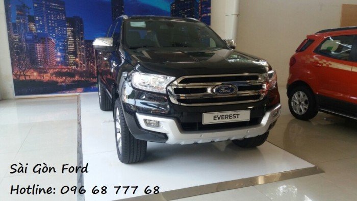 Mua Ford Everest Titanium 2.0L AT 4x2 7 chỗ, trả góp lãi suất thấp, giao xe nhanh.