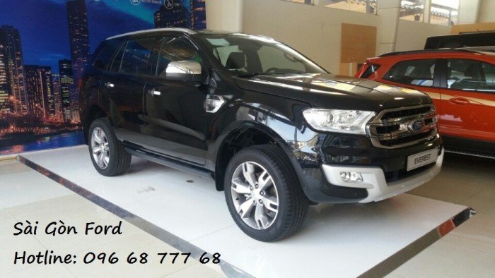 Mua Ford Everest Titanium 2.0L AT 4x2 7 chỗ, trả góp lãi suất thấp, giao xe nhanh.