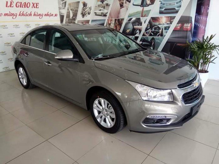Bán Chevrolet Cruze 1.6LT số sàn KMT3/2017 giảm ngay 50tr