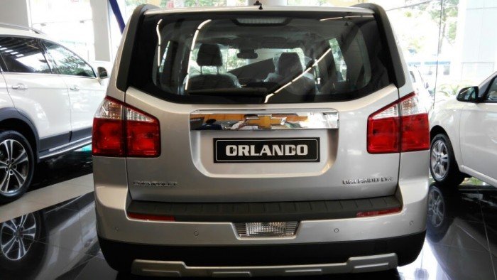 7 chỗ giá rẽ Chevrolet Orlando 1.8LT 2017 giá chỉ 639tr