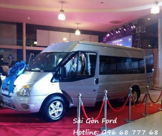 Giá xe Ford Transit Limousine tại Gia Định Ford