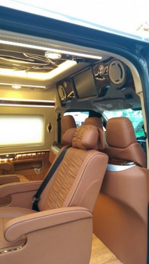 Giá xe Ford Transit Limousine tại Gia Định Ford