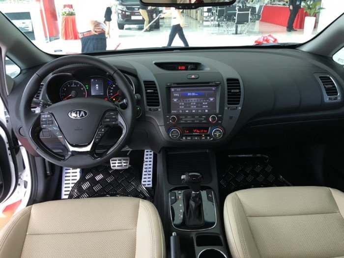 Kia Gò Vấp - Kia Cerato, tặng ngay tiền mặt khi mua xe
