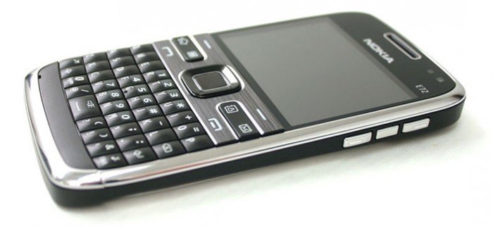 Nokia E72: \