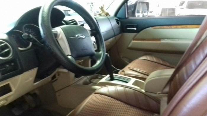 Ford everest 2.5AT 2009 bstp xe cự chất, đẹp miễn bàn