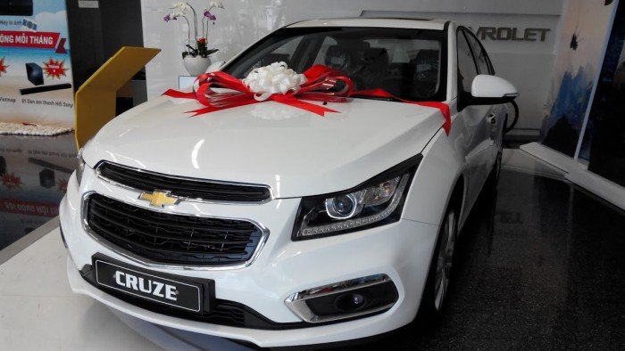 Bán gấp xe 5 chỗ Chevrolet Cruze 1.8LTZ 2017 Màu trắng Giá Gốc
