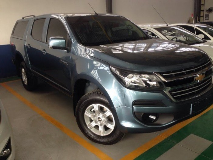 Bán tải Chevrolet Colorado 2.5LT(4x4) 2017 diesel Nhập khẩu Giá Tốt Nhất