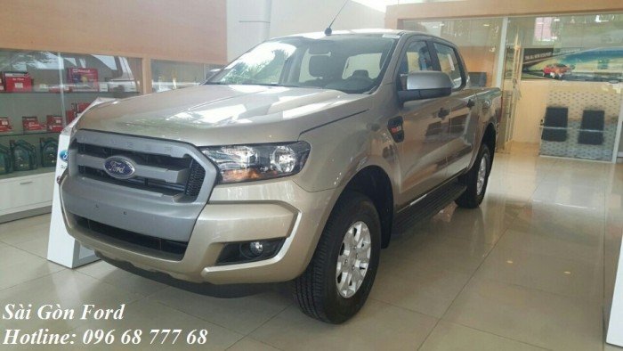 Ford Ranger XLS 4x2 AT, chỉ cần trả trước 150 triệu