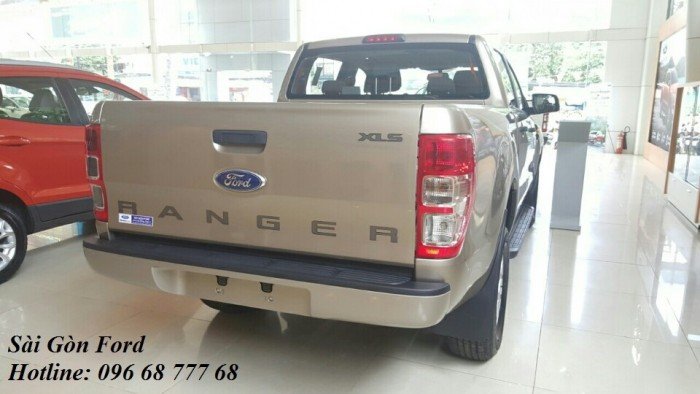 Ford Ranger XLS 4x2 AT, chỉ cần trả trước 150 triệu