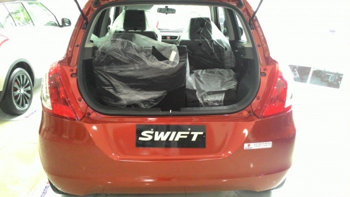Suzuki Swift 2017 Giá ƯU ĐÃI 110triệu, trả góp từ 8triệu tháng.
