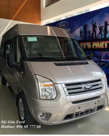 Giá xe Ford Transit 2019